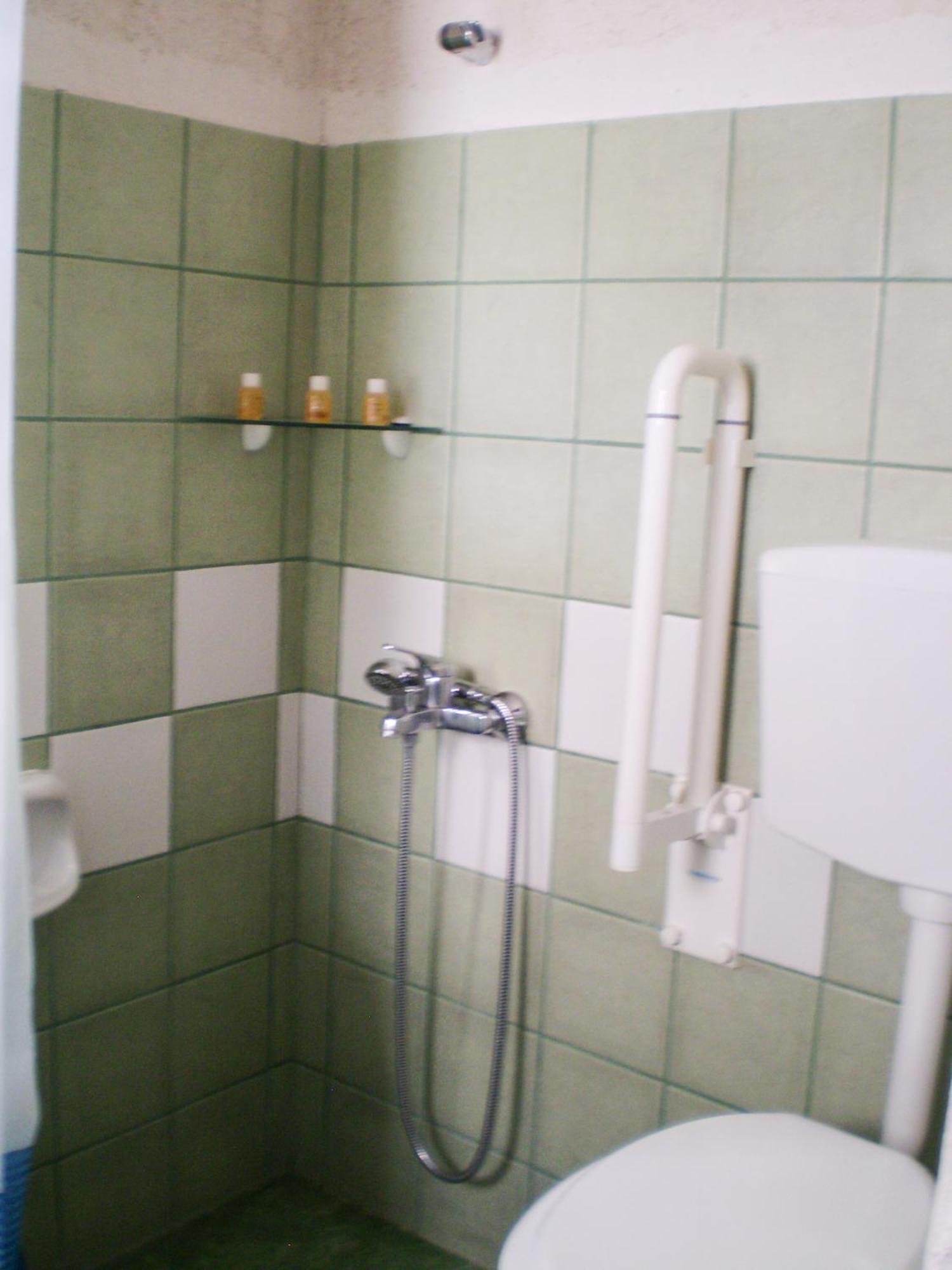 Hotel Arachovitika Kalivia Karyes Habitación foto